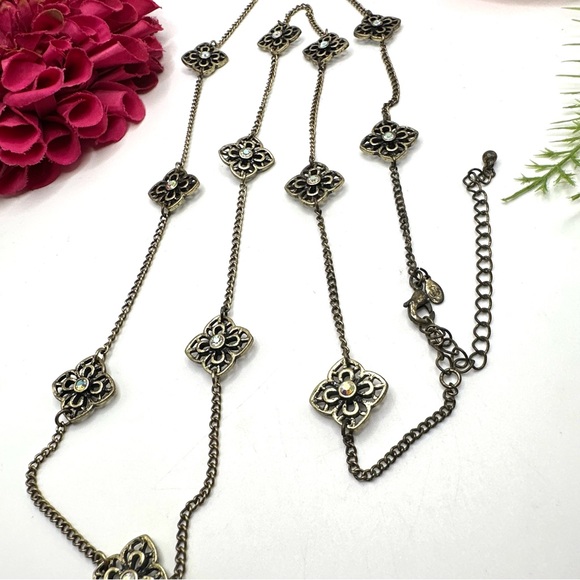 VINTAGE⚜️PREMIER DESIGNS Antiqued Golden Charm Necklace - Picture 3 of 6